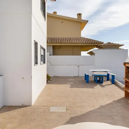 Altido Exceptional 3-Bed Beach Home W/ Terrace Apartamento Santo Isidoro