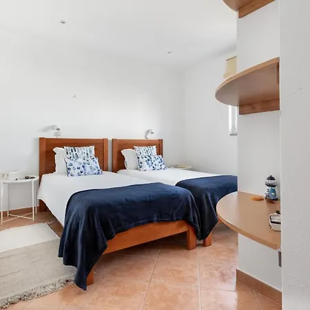 Altido Exceptional 3-Bed Beach Home W/ Terrace Apartamento *