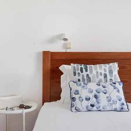 Altido Exceptional 3-Bed Beach Home W/ Terrace *