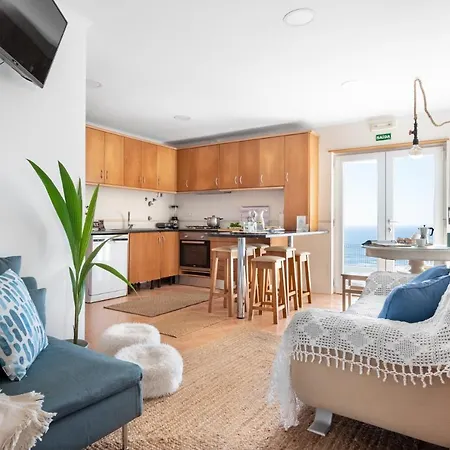 Altido Exceptional 3-Bed Beach Home W/ Terrace Apartamento